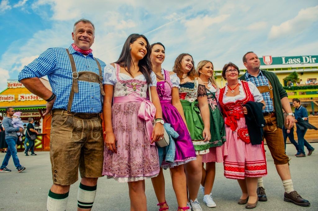 lederhosen outfit